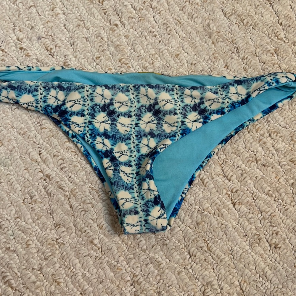 PacSun Blue Tie-Dye Bottoms, Size: Medium